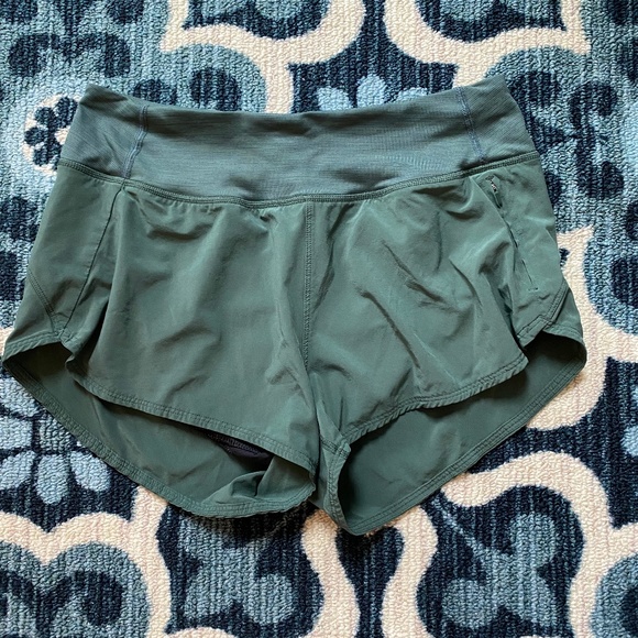 Outdoor Voices Pants - Outdoor Voices Hudson Short in Evergreen Size M